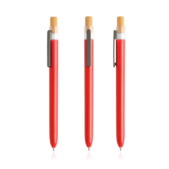 Bolígrafo con plástico de los océanos y pulsador de bambú tinta negra color rojo Bolígrafo con plástico de los océanos y pulsador de bambú tinta negra color rojo