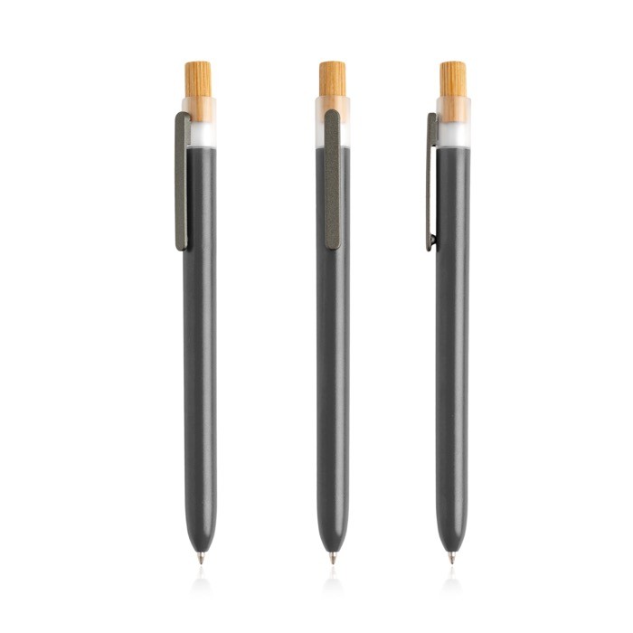 Bolígrafo con plástico de los océanos y pulsador de bambú tinta negra color gris oscuro Bolígrafo con plástico de los océanos y pulsador de bambú tinta negra color gris oscuro