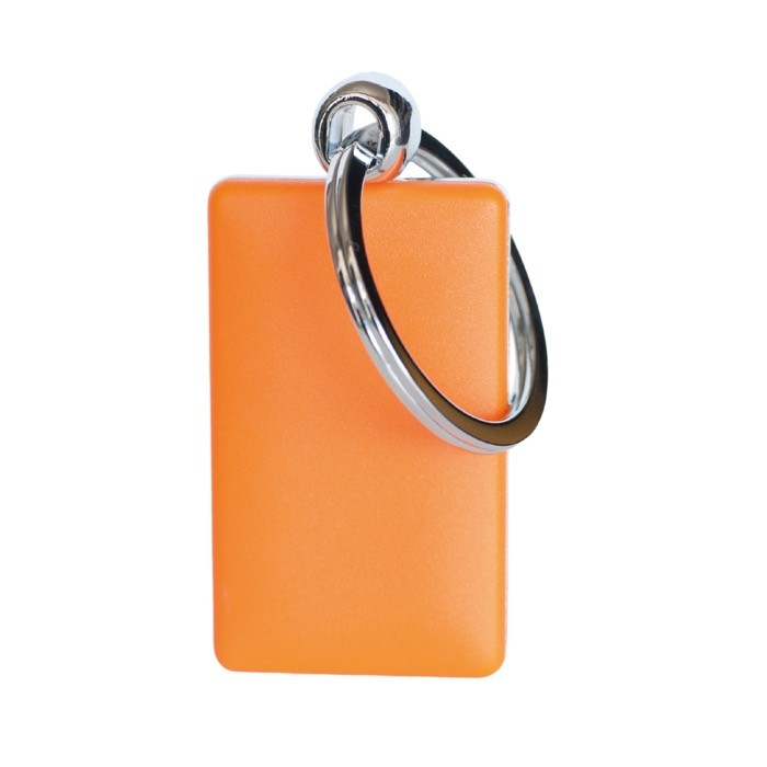 Llavero rectangular con lado de plástico de color y aro de metal color naranja vista 1