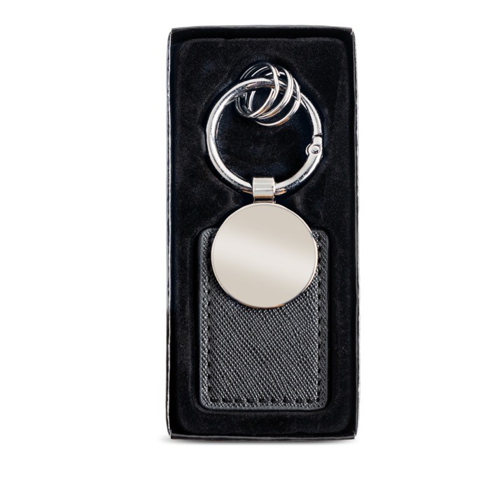 Llavero con 3 minianillas de fácil apertura con parche incorporado vista 1 Llavero con 3 minianillas de fácil apertura con parche incorporado vista 1