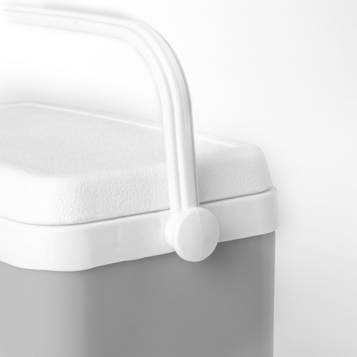 Nevera vintage de doble pared y asa rígida con capacidad de 4L sexta vista Nevera vintage de doble pared y asa rígida con capacidad de 4L sexta vista