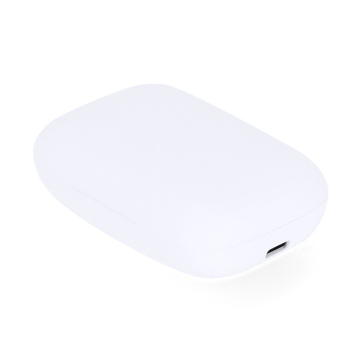 Auriculares en estuche blanco con función extra de powerbank cuarta vista Auriculares en estuche blanco con función extra de powerbank cuarta vista