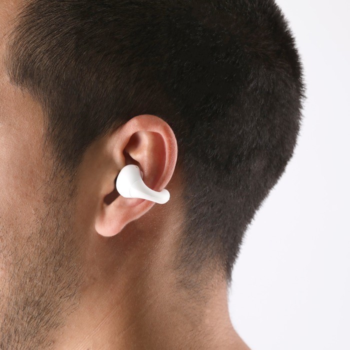 Auriculares en estuche blanco con función extra de powerbank novena vista Auriculares en estuche blanco con función extra de powerbank novena vista