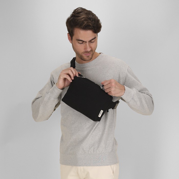 Bandolera rectangular de cinta ajustable de algodón reciclado quinta vista Bandolera rectangular de cinta ajustable de algodón reciclado quinta vista