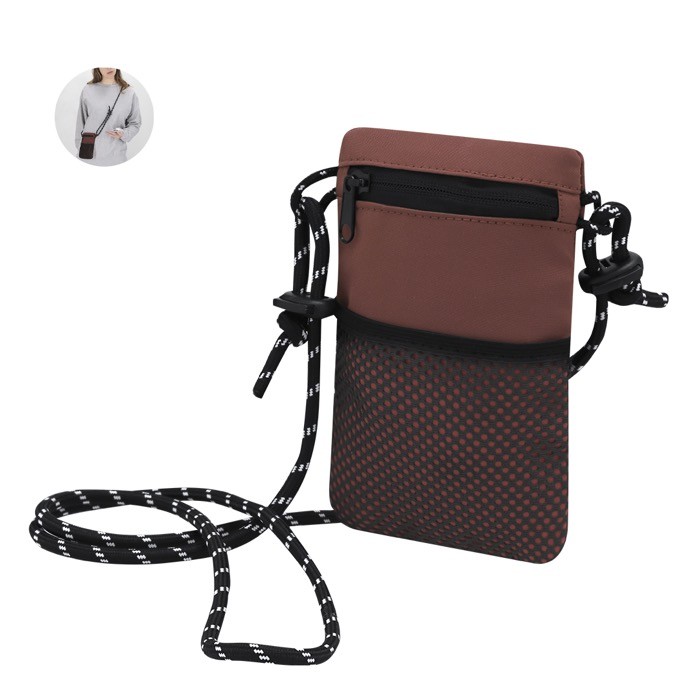 Bandolera de poliéster con cierre principal y bolsillo exterior Bandolera de poliéster con cierre principal y bolsillo exterior