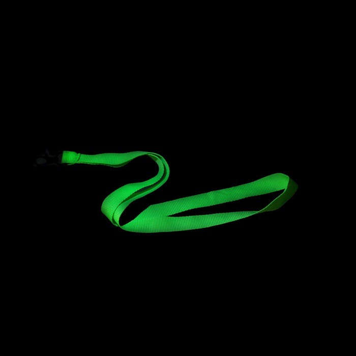Lanyard en colores neones de poliéster con gancho giratorio color verde fluorescente tecera vista Lanyard en colores neones de poliéster con gancho giratorio color verde fluorescente tecera vista