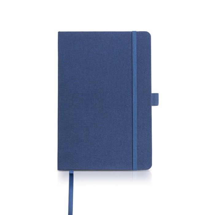 Libreta de RPET con cinta y soporte para boli A5 hojas lisas color azul marino Libreta de RPET con cinta y soporte para boli A5 hojas lisas color azul marino