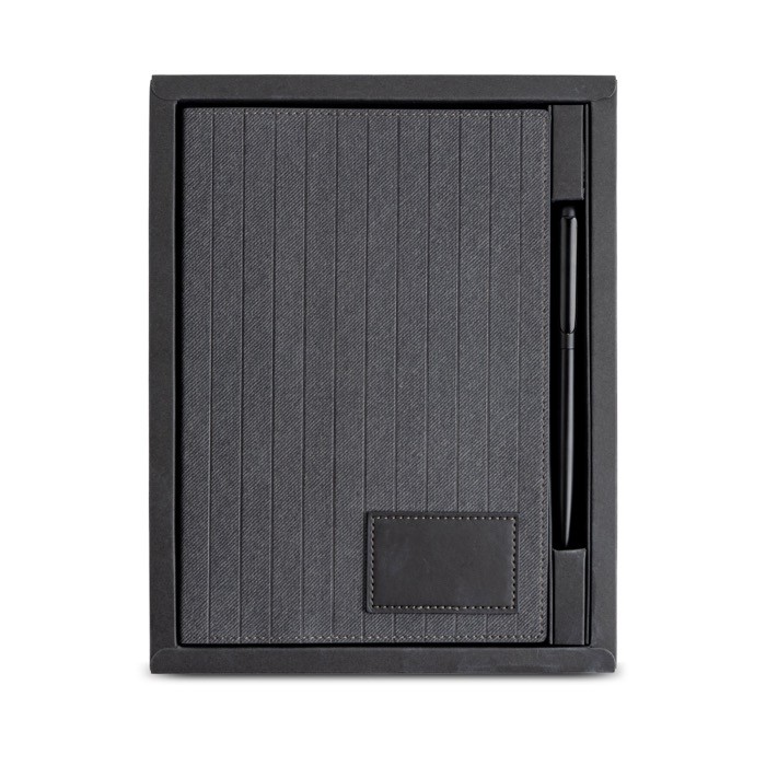 Cuaderno de cuero sintético y bolígrafo metálico A5 hojas lisas color negro vista 11