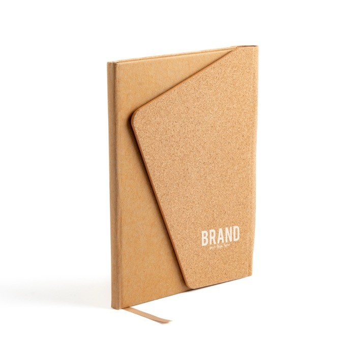 Libreta con tapa de tipo corcho y cierre magnético A5 hojas lisas color marrón claro vista con logo impreso Libreta con tapa de tipo corcho y cierre magnético A5 hojas lisas color marrón claro vista con logo impreso