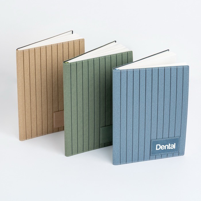 Libreta de PU texturizado y parche personalizable A5 hojas lisas vista con logo impreso