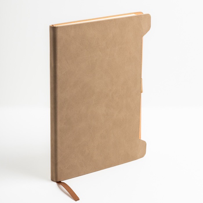 Libreta ecológica con soporte lateral para bolígrafo A5 hojas lisas color beige vista 1