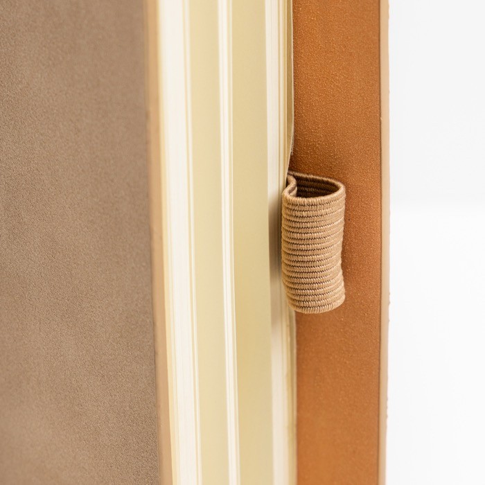 Libreta ecológica con soporte lateral para bolígrafo A5 hojas lisas vista 3