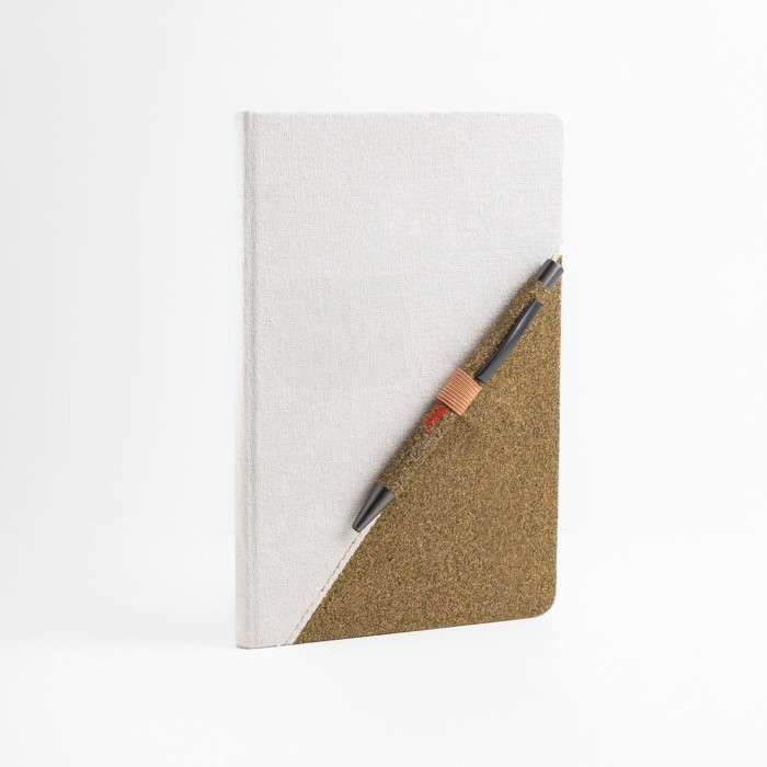 Libreta de algodón reciclado con bolígrafo de té verde A5 hojas lisas vista 1