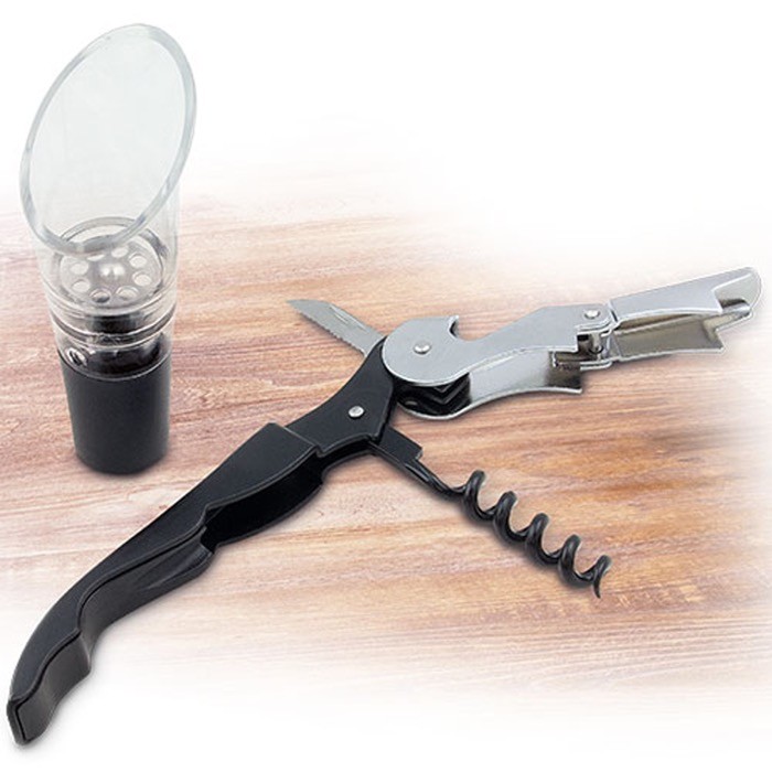 Set de vino compuesto por un sacacorchos y un decantador vista 1
