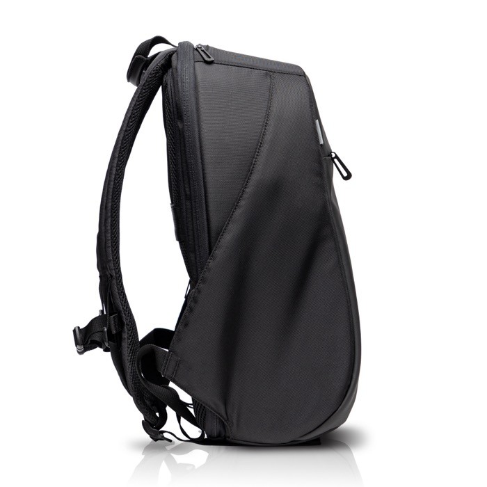 Mochila de viaje con bolsillos antirrobo y espacio para PC 15,6” color negro vista 1