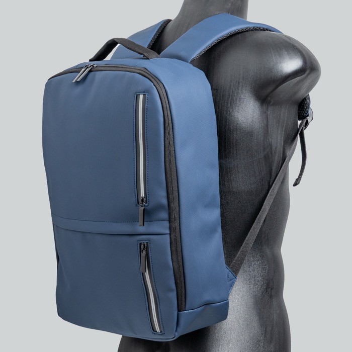 Mochila soft con detalles reflectantes y asa para trolley 15.6” color azul marino Mochila soft con detalles reflectantes y asa para trolley 15.6” color azul marino