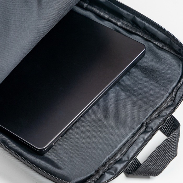 Mochila de piel PU con diseño fino y acabado elegante 15.6” vista 1