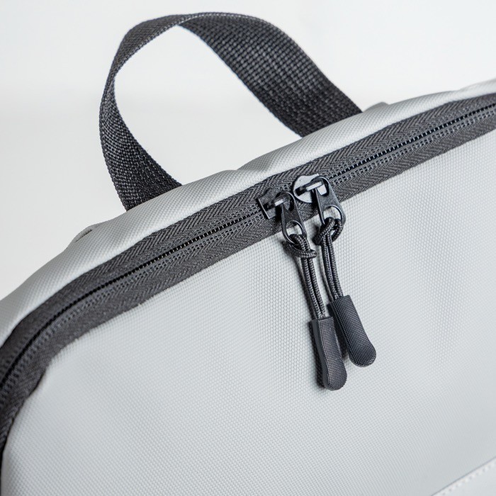 Mochila de piel PU con diseño fino y acabado elegante 15.6” vista 3