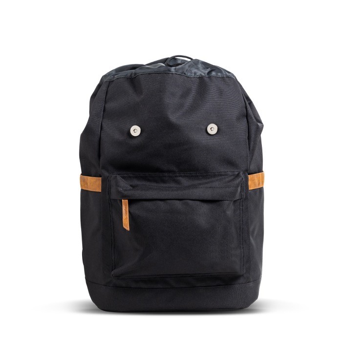 Mochila de RPET resistente al agua con cierres magnéticos 15.6” vista 3 Mochila de RPET resistente al agua con cierres magnéticos 15.6” vista 3