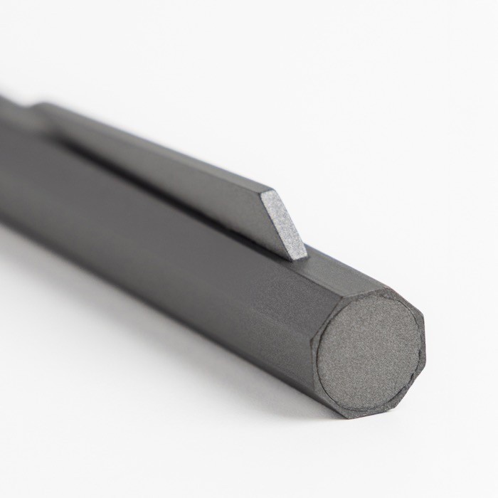 Set de bolígrafo y roller de aluminio con diseño hexagonal tinta negra vista 2 Set de bolígrafo y roller de aluminio con diseño hexagonal tinta negra vista 2
