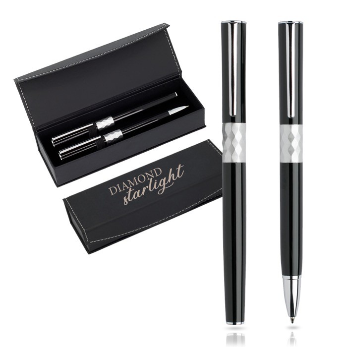 Set de bolígrafo y roller de metal de diseño con caja tinta negra color negro vista con logo impreso Set de bolígrafo y roller de metal de diseño con caja tinta negra color negro vista con logo impreso
