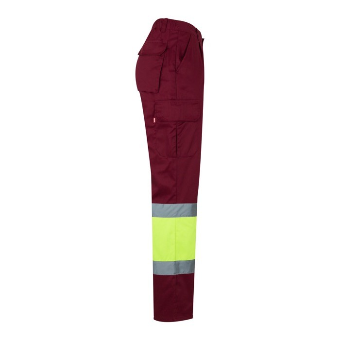 Pantalón laboral multibolsillos en algodón y poliéster 210 g/m2 color burdeos cuarta vista Pantalón laboral multibolsillos en algodón y poliéster 210 g/m2 color burdeos cuarta vista