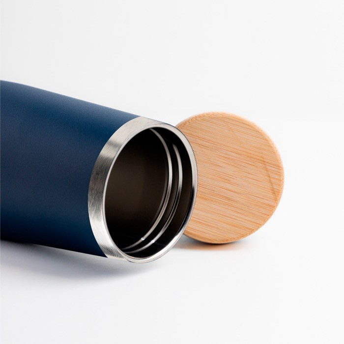 Botella térmica de acero inoxidable con tapa de bambú natural 550ml vista 2
