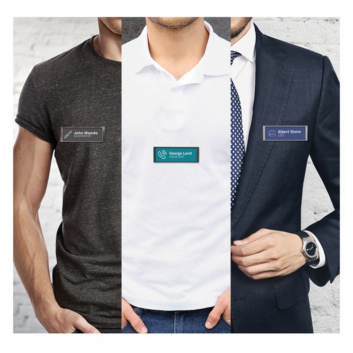 Placa identificadora en plata mate con cierre magnético 6.4x2.2cm Placa identificadora en plata mate con cierre magnético 6.4x2.2cm