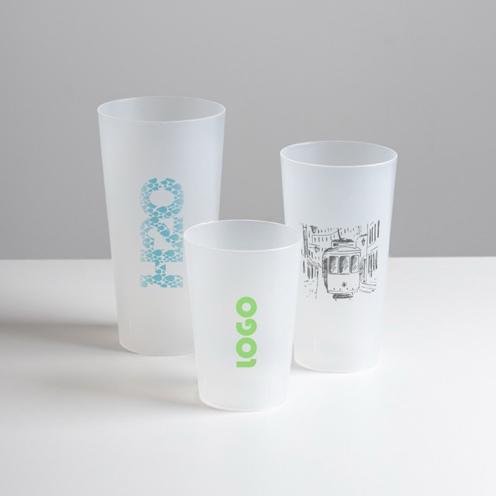 Vaso reutilizable de plástico hecho en Europa con capacidad 280ml vista con logo impreso Vaso reutilizable de plástico hecho en Europa con capacidad 280ml vista con logo impreso