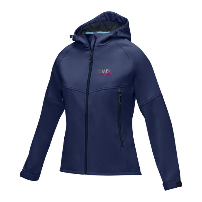 Chaqueta sostenible mujer publicitaria