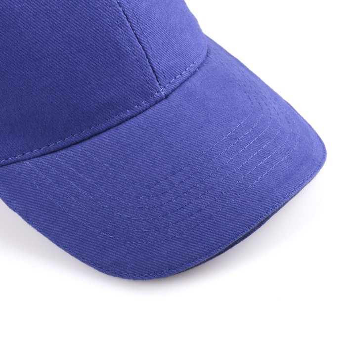 Gorra de algodón peinado de 6 paneles con detalle en la visera color azul segunda vista