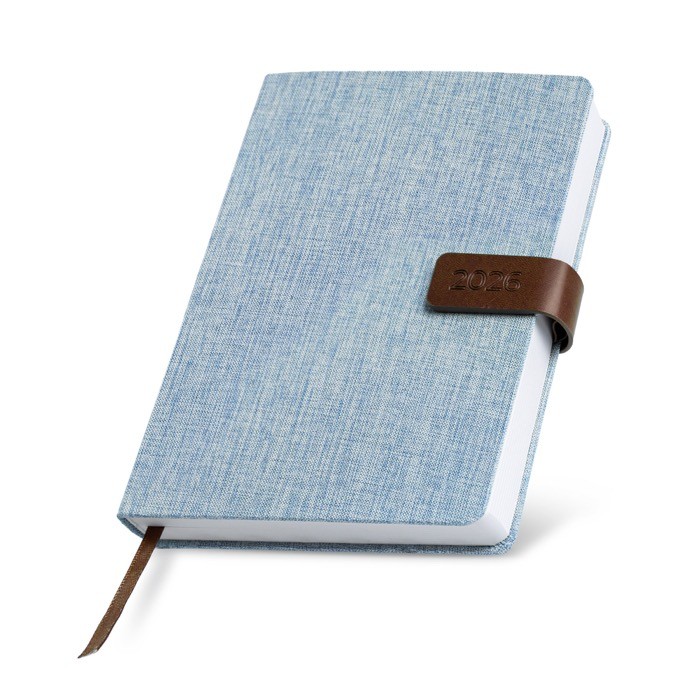 Agenda con vista diaria en español y portugués con cierre magnético A5 color azul claro vista 1 Agenda con vista diaria en español y portugués con cierre magnético A5 color azul claro vista 1