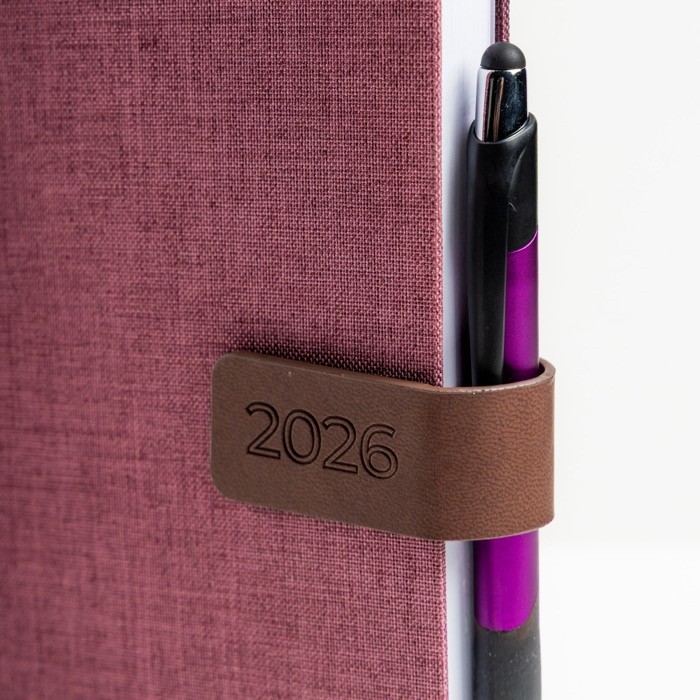 Agenda con vista diaria en español y portugués con cierre magnético A5 vista 3 Agenda con vista diaria en español y portugués con cierre magnético A5 vista 3