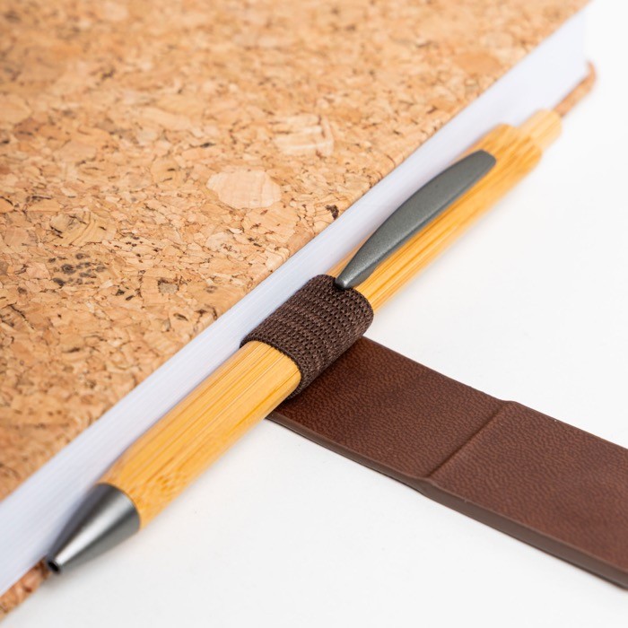 Agenda con vista diaria en español y portugués con tapa de corcho A5 color marrón claro vista 1 Agenda con vista diaria en español y portugués con tapa de corcho A5 color marrón claro vista 1