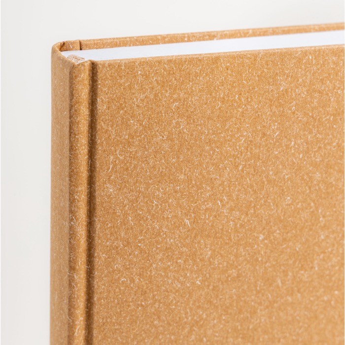 Agenda diaria en español y portugués con cubierta de papel artesanal A5 vista 1 Agenda diaria en español y portugués con cubierta de papel artesanal A5 vista 1