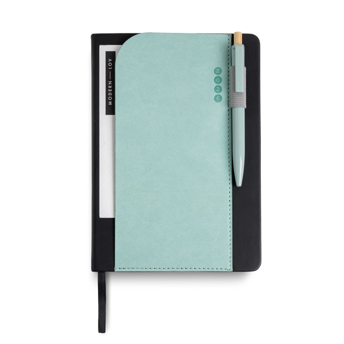 Agenda diaria en español y portugués con soporte para bolígrafo A5 color verde claro Agenda diaria en español y portugués con soporte para bolígrafo A5 color verde claro