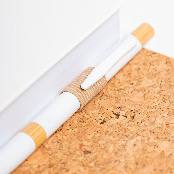 Agenda diaria en español y portugués con solapa de corcho A5 color blanco vista 2 Agenda diaria en español y portugués con solapa de corcho A5 color blanco vista 2