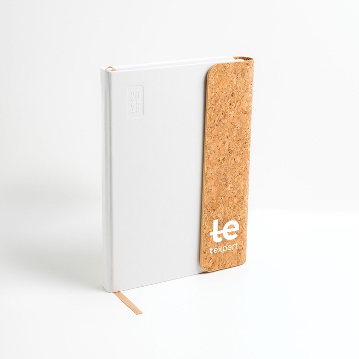 Agenda diaria en español y portugués con solapa de corcho A5 vista con logo impreso Agenda diaria en español y portugués con solapa de corcho A5 vista con logo impreso