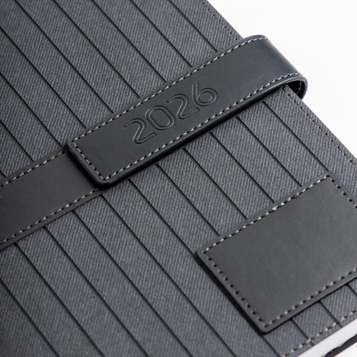 Agenda con vista diaria en español y portugués con cinta a juego A5 Agenda con vista diaria en español y portugués con cinta a juego A5