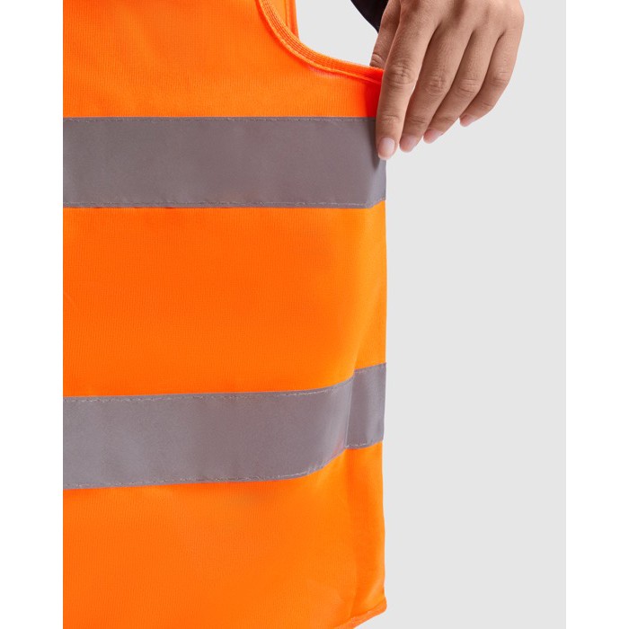 Chaleco alta visibilidad con cintas reflectantes y cierre de velcro Roly Sirio color naranja fluorescente vista detalle 2 Chaleco alta visibilidad con cintas reflectantes y cierre de velcro Roly Sirio color naranja fluorescente vista detalle 2