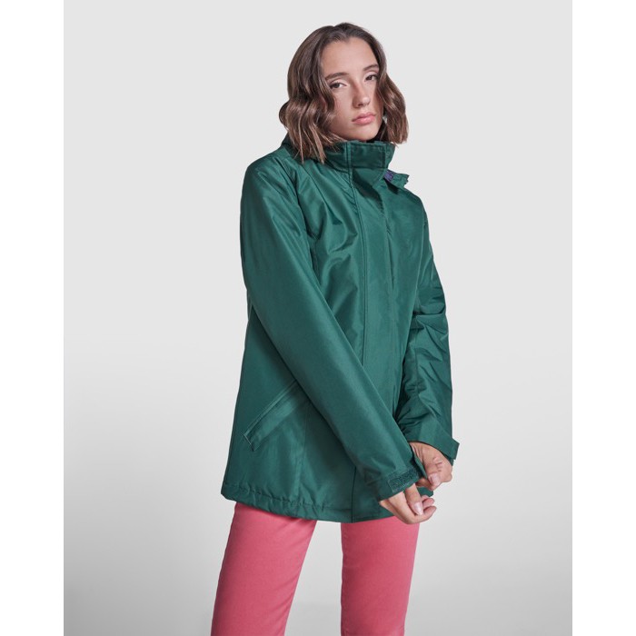 Parka de poliéster reciclado para mujer 400 g/m2 Roly Direct America color azul marino cuarta vista de uso