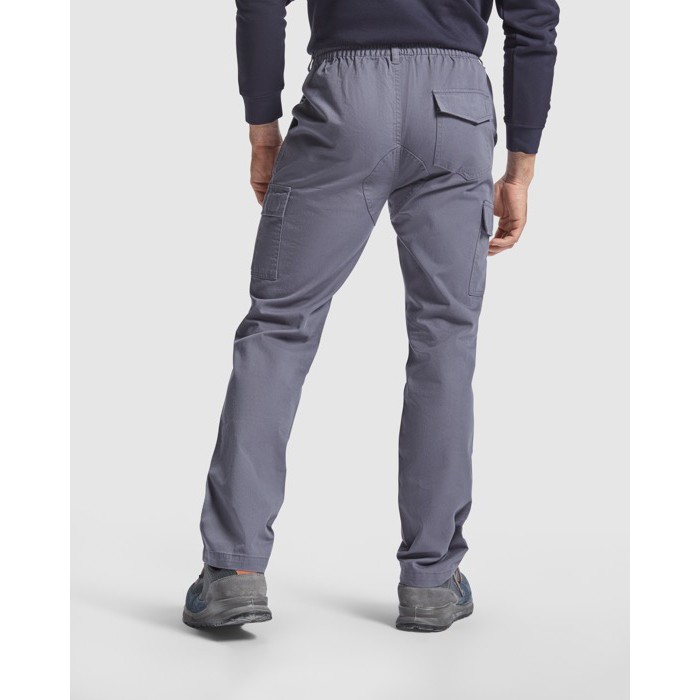 Pantalón laboral de algodón con cintura elástica 240 g/m2 Roly Safety color gris topo cuarta vista de uso
