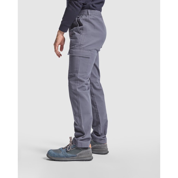 Pantalón laboral de algodón con cintura elástica 240 g/m2 Roly Safety color gris topo quinta vista de uso