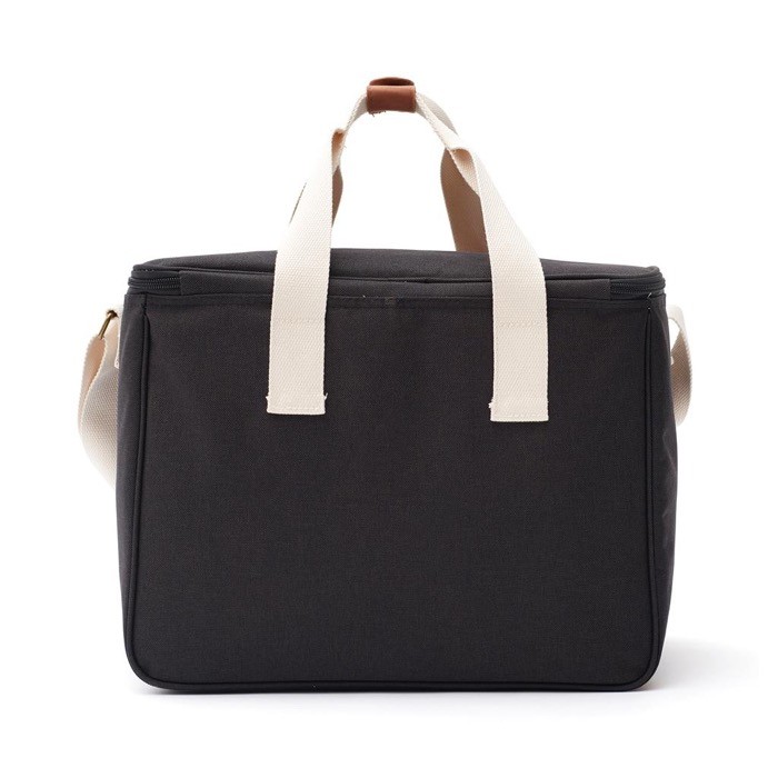 Cesta nevera reciclada elegante con correa color negro segunda vista