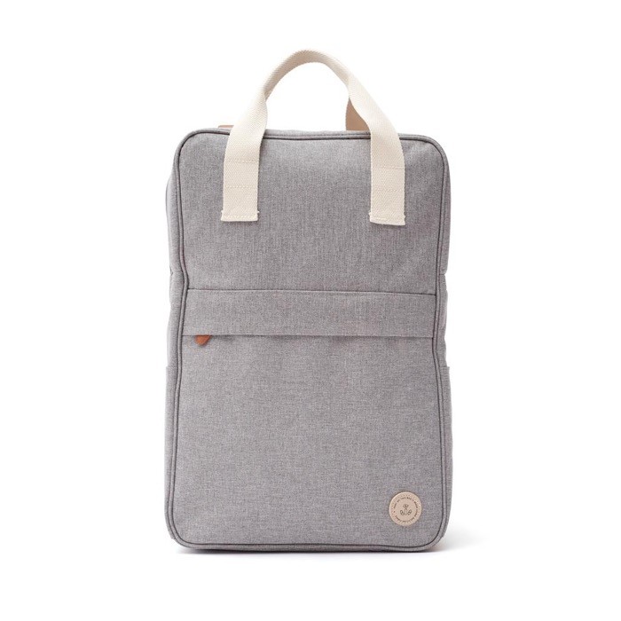 Mochila nevera reciclada con varios bolsillos color gris