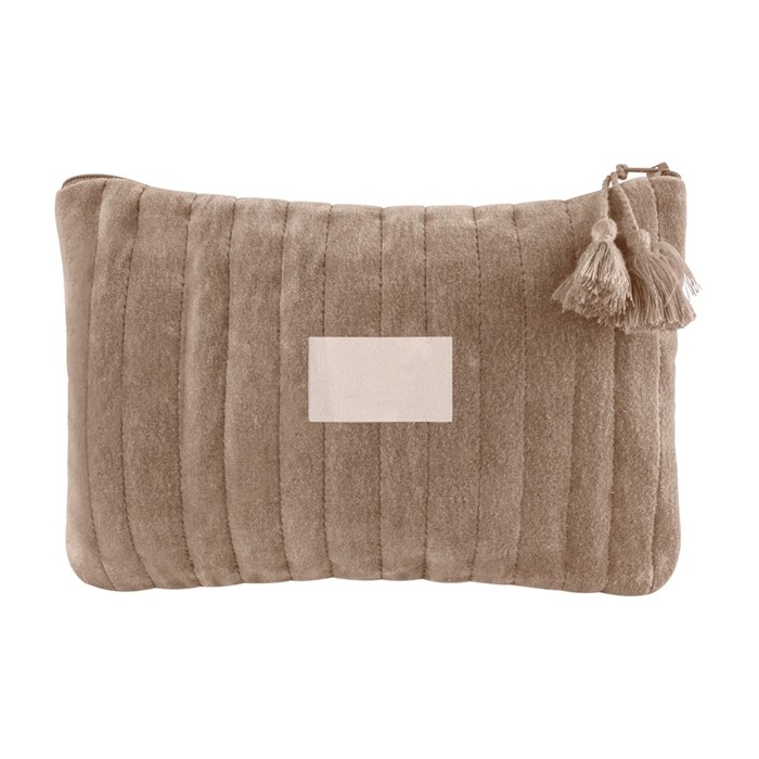 Neceser de terciopelo con costuras verticales color marrón grisáceo con etiqueta