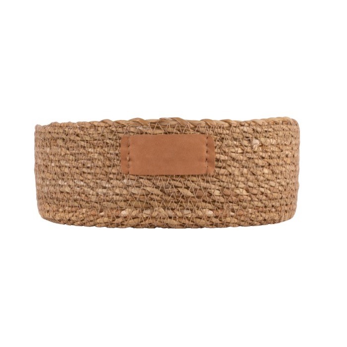 Cesta redonda de almacenamiento hecha de algas entretejidas color marrón segunda vista Cesta redonda de almacenamiento hecha de algas entretejidas color marrón segunda vista