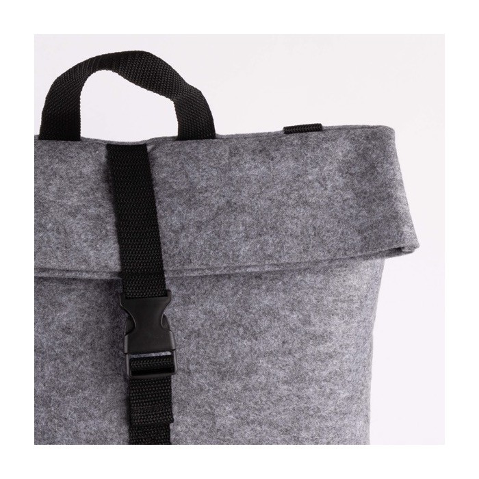 Mochila de fieltro RPET con bolsillo interior para portátil 15.6'' color gris primera vista Mochila de fieltro RPET con bolsillo interior para portátil 15.6'' color gris primera vista