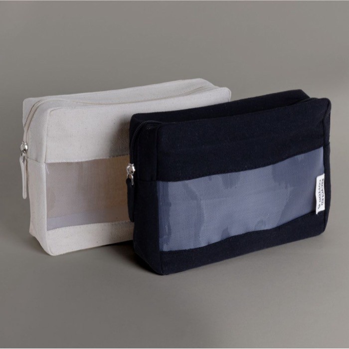 Neceser de canvas reciclado color natural con rejilla en parte frontal primera vista Neceser de canvas reciclado color natural con rejilla en parte frontal primera vista