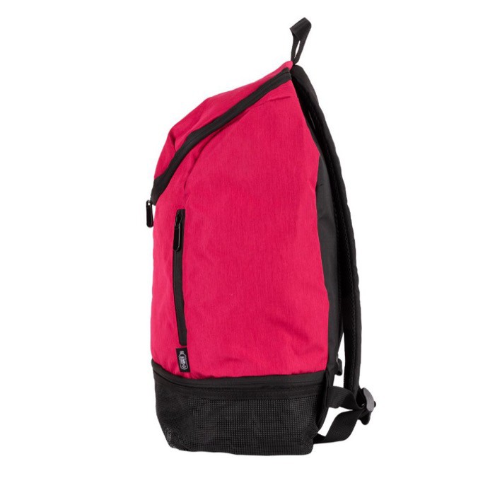 Mochila de poliéster para deportes con compartimiento de zapatos color rojo cuarta vista